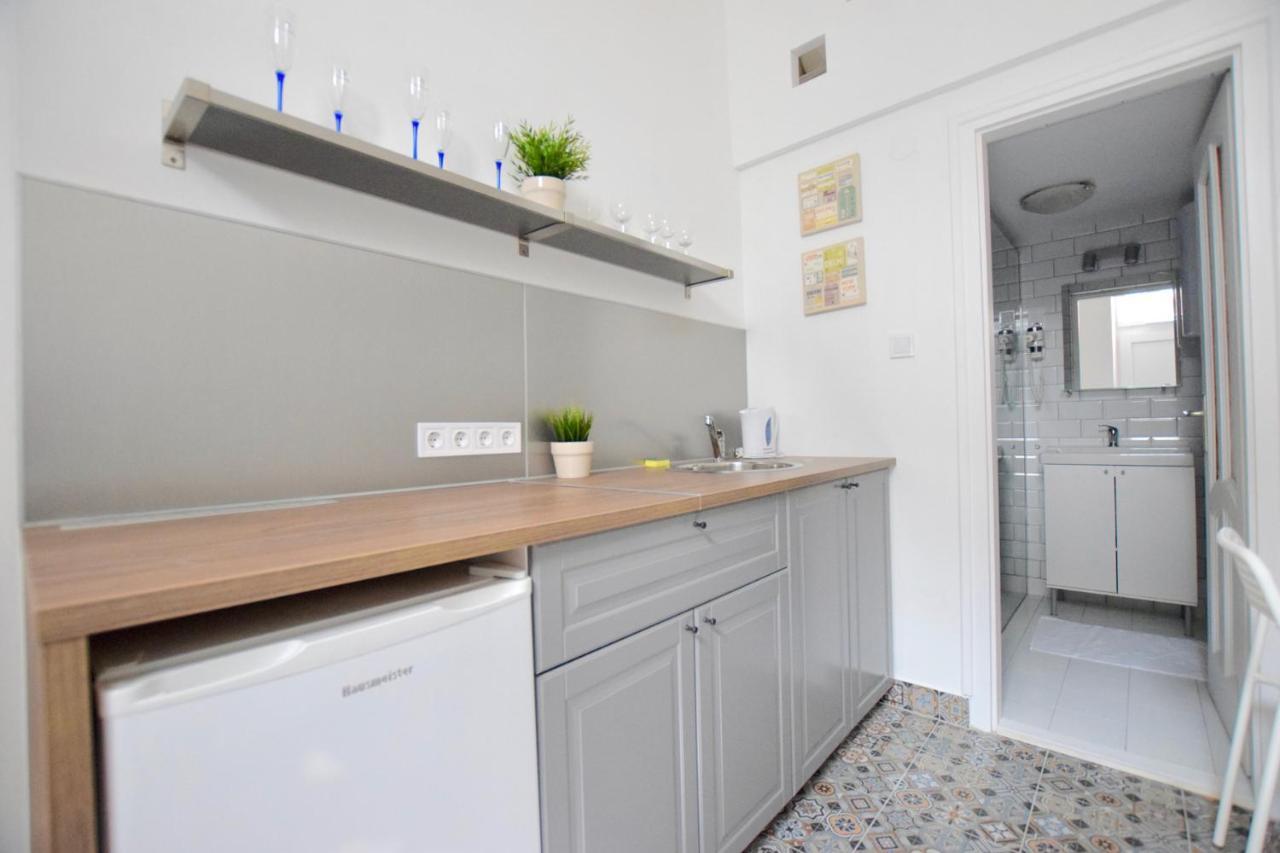 Budget Apartment By Hi5 - Kertesz Street Budapest Exterior photo
